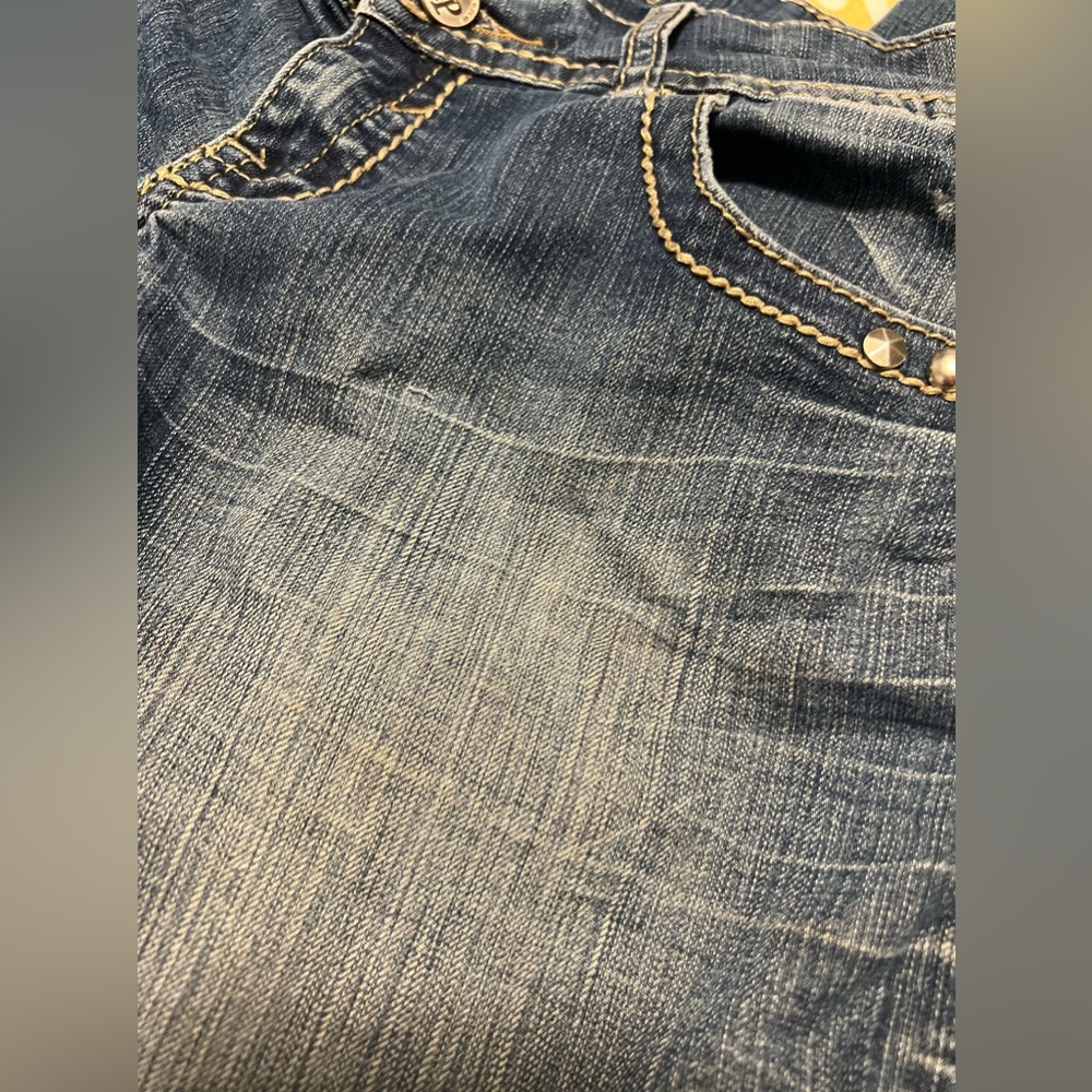 April Jeans - Picture 13 of 16
